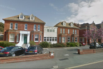 Council urged to do nothing with Bexhill Town Hall site - Bexhill Newspaper